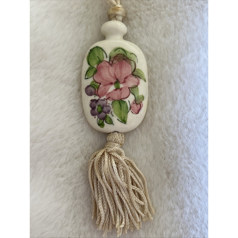 Vtg Signed Avon Hand Painted Floral Ceramic Pendant Flower Blossoms Necklace New